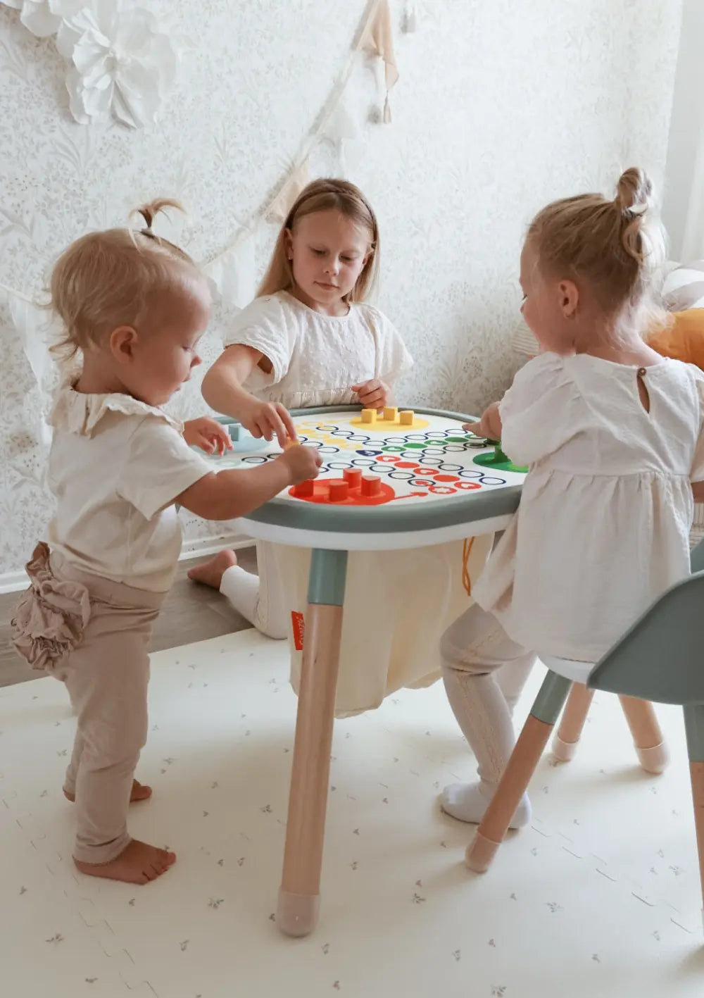 Funzy Spieltisch & Stühle Set Pastell Grün