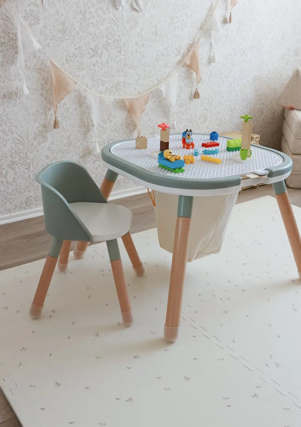 Funzy Spieltisch & Stühle Set Pastell Grün